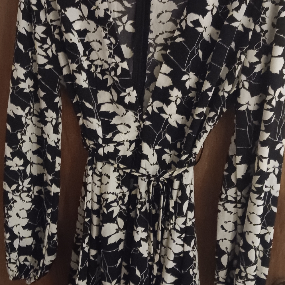 Black and White Floral MINI Dress XL - Picture 2 of 3